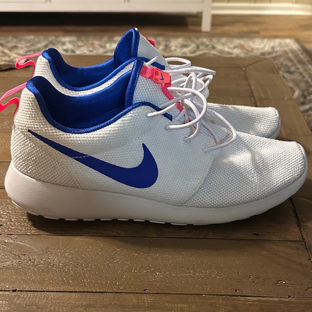 Nike White Sneakers with Blue Swoosh and Pink Accents - Picture 3 of 5